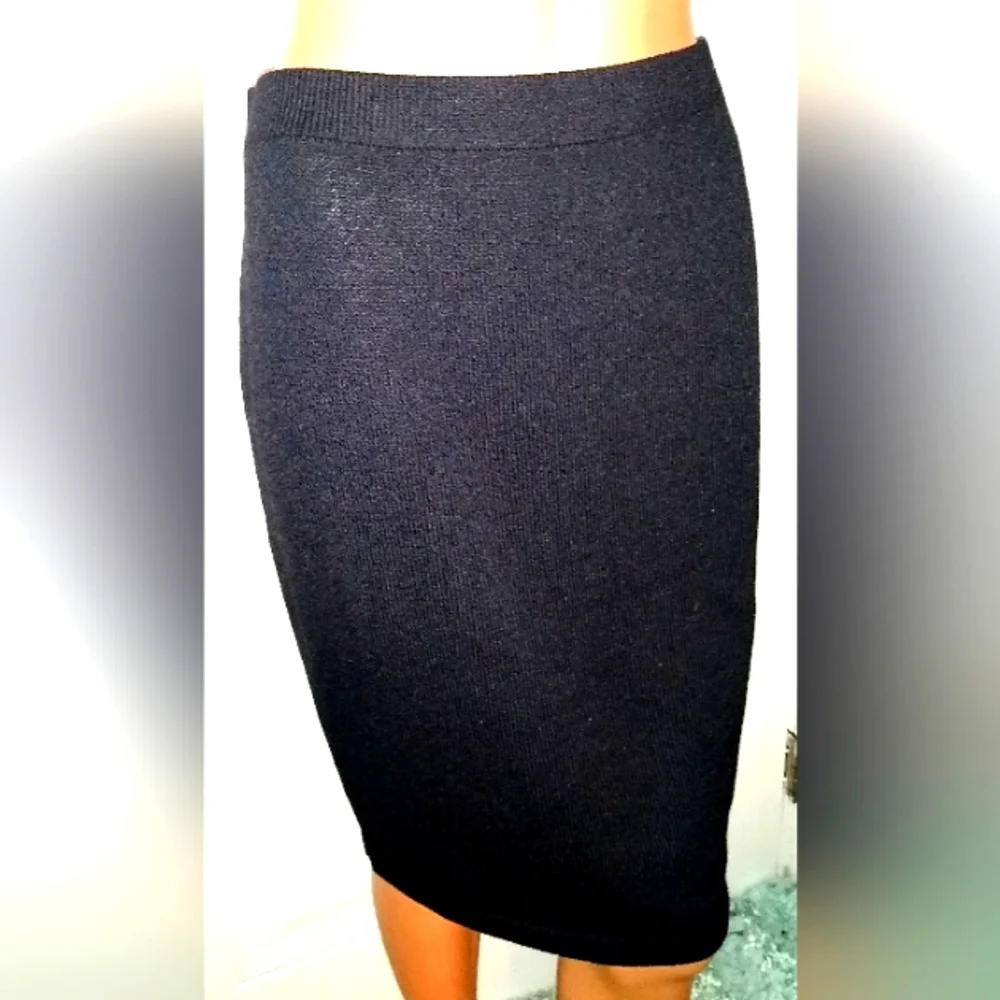 WOW! St John Evening 6 4 Black Hundreds Swarovski Crystals & Buttons Skirt Suit - Picture 10 of 13